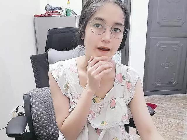 Hana099 on BongaCams 