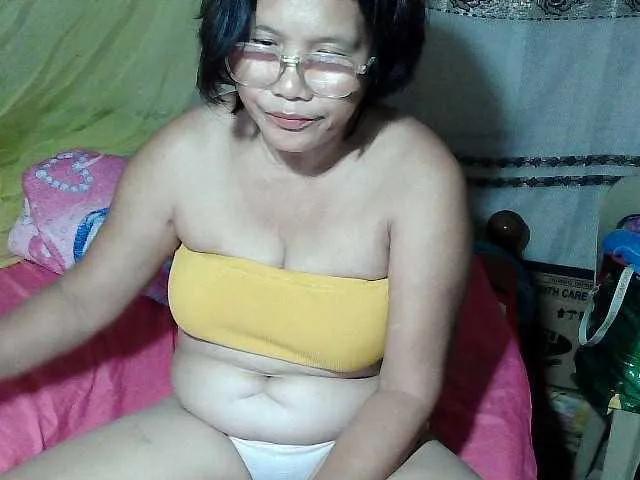 scarllettxxx — im easy to makes me horn