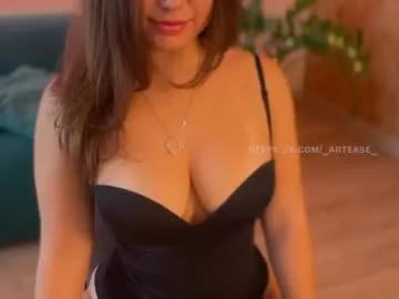 _artease_ — ! |  s / |  111     | - Goal: ss s   [2000 tokens left] #natural #striptease #curvy#dance #erotic