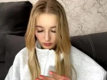 ameliaduraku — Goal: Spin around, show my outfit : PVT & MENU   < My name is Catherine, I'm a new here #skinny #young #18 #shy #new [9 tokens remaining]