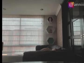 annie_snow_ on Chaturbate 