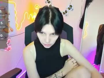 audreyykim — GOAL: Air kiss  [19 tokens remaining] I am a new model and I am very glad to meet new people!)Welcome to my room! #teen #shy #18 #lovense #new