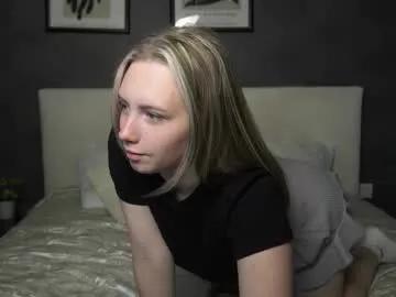 bubblebbb — GOAL: suck finger [39 tokens remaining] I'm home alone, and I want something spicy / HOT PVT SHOW #feet #natural #lovense #teen #shy