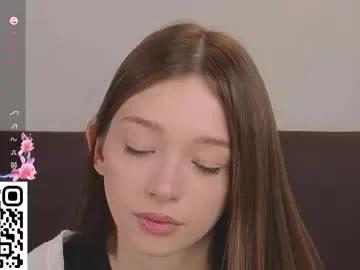 cherrymira — GOAL: Play with hair [55 tokens remaining] 