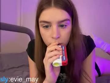 evie_may on Chaturbate 