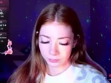 magicladyy — GOAL: Because you're beautiful [2186 tokens remaining] Welcome to my room! #smoke #muscles #sph #findom #nonude