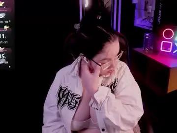 manic_pixie_ — GOAL: tease with nipples [105 tokens remaining]  #bbw #curvy #bigtits #bigass #18