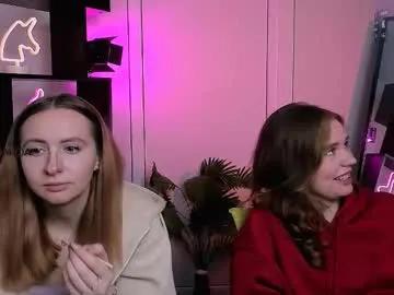 mila_glow — GOAL: handbra 5 sec [280 tokens remaining] Welcome to my room! #feet #nonude #sexy  #lovense #smokers