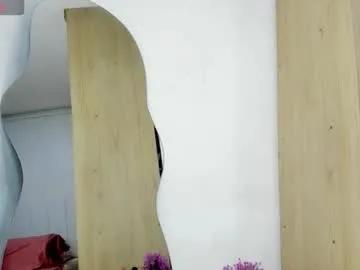 missangeldust — im back guys  <3 #ebony #bigboobs #latina #bigass #feet #curves [2000 tokens remaining]