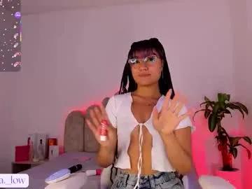 nahia_low — GOAL: On finger in ass  [199 tokens remaining]  I'm online and live ... today chill today, but equally provocative  #smalltits #bigpussylips #squirt #new #anal