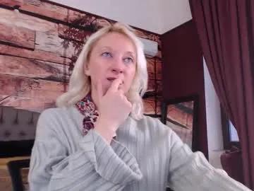 natalie_bitton — 88/77/66my special levels that gets me in a hotter mood!Try them on and let's see if u think u can make me cum? #french #british #blonde #smalltits #squirt