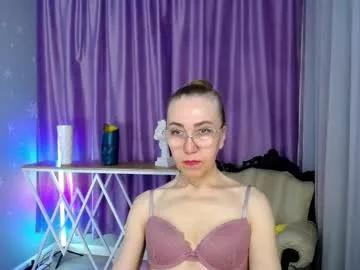 queen_a_n_i on Chaturbate 