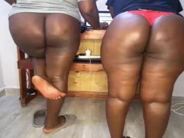 queenkiah on Chaturbate 