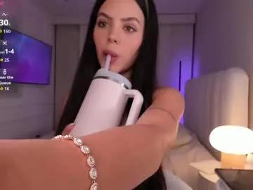 salomee_11 — Current Goal: naked and fingers pussy at 1100 tokens -- Next Goal: fuck pussy -- #latina #squirt #young #bigtits