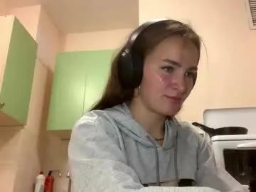 saundrayeeloy — Goal: ^cute face^  Hello, my name is Marta, I'm here the first day, I will be very glad to get to know each other #new #shy #18 #young #cute [30 tokens remaining]