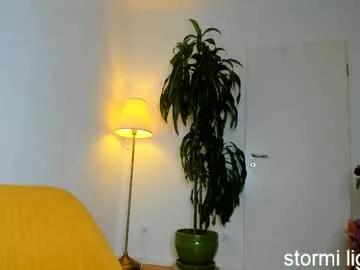 stormi_light — Come in, and say Hi, let me tease you and we can all have a good time #new #smoke #natural #nonude #shy