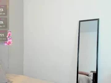 victoria_bourne — GOAL: tits out [54 tokens remaining] Welcome to my room! #feet #older #mature #latina #new