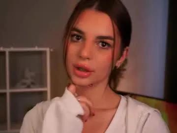 vondapeake — GOAL : playing with hair on camera  Hey i`m Sofia,glad to see you on my first stream  #new #shy #18  #cute  #brunette [25 tokens remaining]