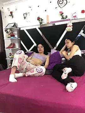 1lovelygirls — SHOW ASSHOLE