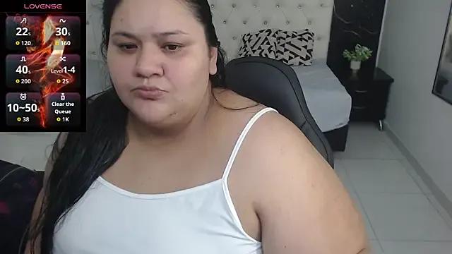 Aaliyah11 — oil tits