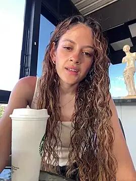 alana15 on StripChat 