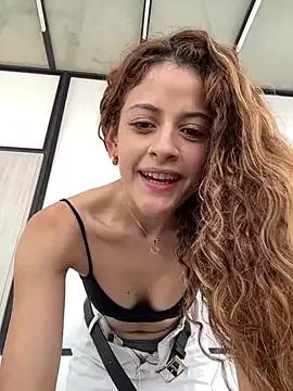 alana15 on StripChat 