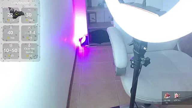 AliceWalker_11 — show ass + spank x7