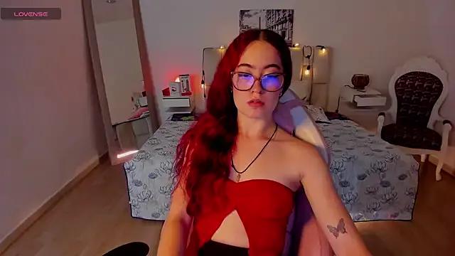 Amaraa_couper1 on StripChat 