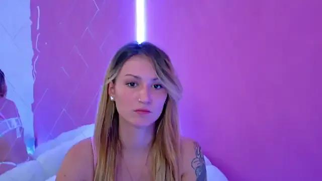 Anaayss_ on StripChat 