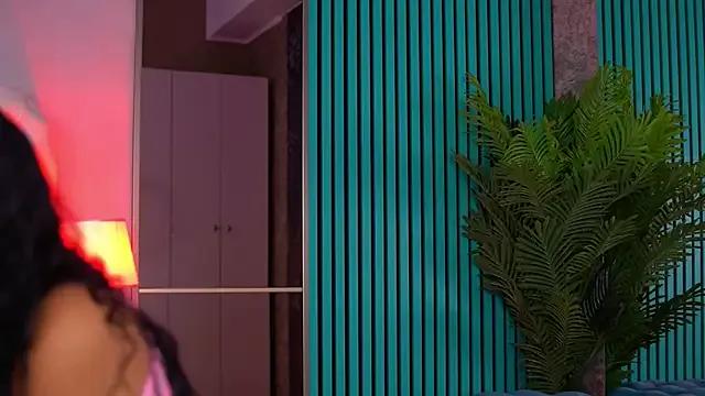 ArabellaPosh on StripChat 