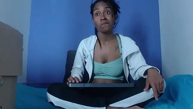 avaleri_cherry on StripChat 