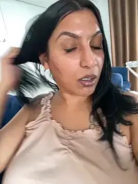 BigBootyButter on StripChat 