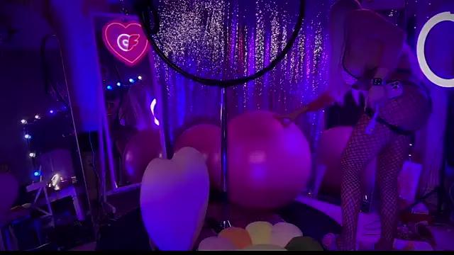 bimbotwerkqueen on StripChat 