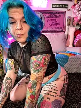 CherryBombBomb — Plug booty & shake it in your face 