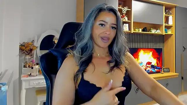 Claire95_ — make me squirm of pleasure and cum