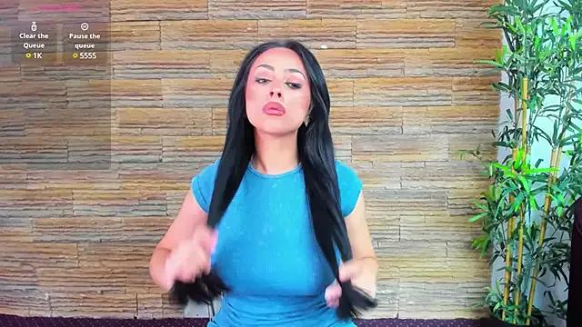 Cupcake_Izzy on StripChat 