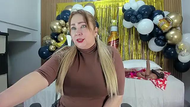 Danna_topless on StripChat 