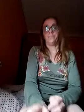 Dettybitch40 on StripChat 