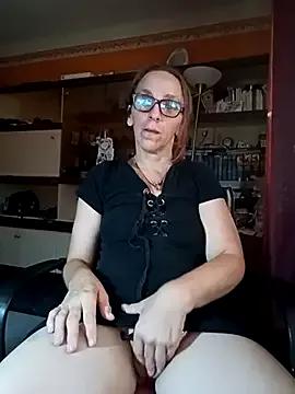 Dettybitch40 on StripChat 