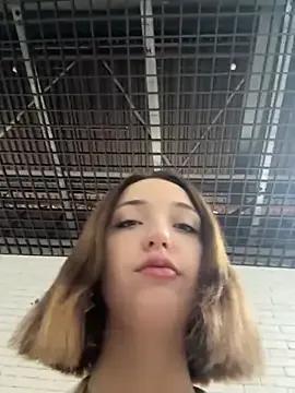 DollyTall on StripChat 