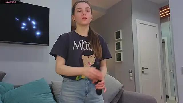 DonnaBurkee — and now without a T-shirt)