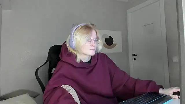 ElizabethHarpper — read out something in english