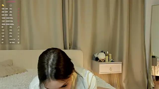 EmelySwickheimer on StripChat 