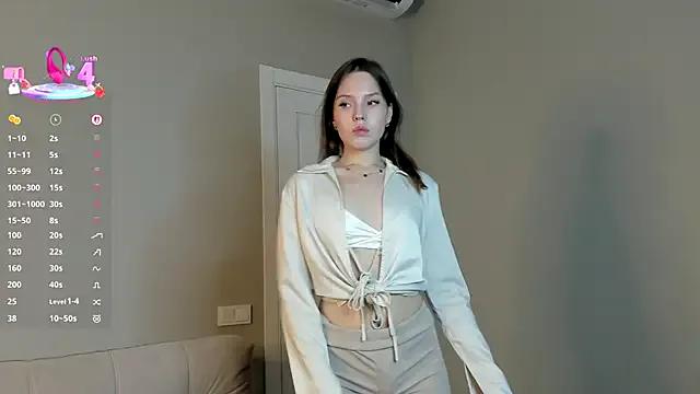 EmelySwickheimer on StripChat 