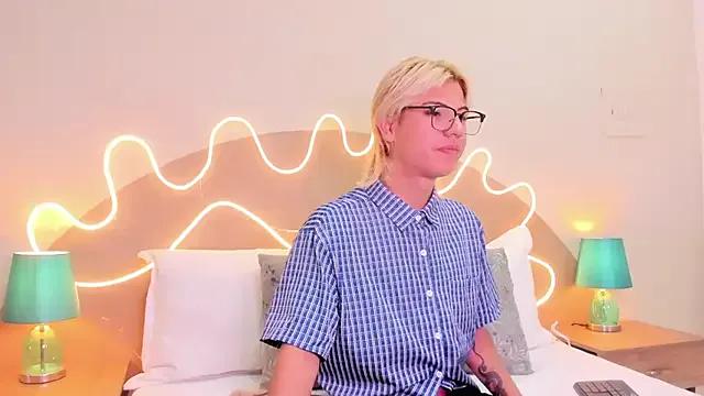 Enrrixxx_ on StripChat 