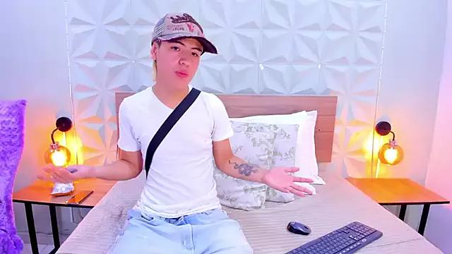 Enrrixxx_ on StripChat 