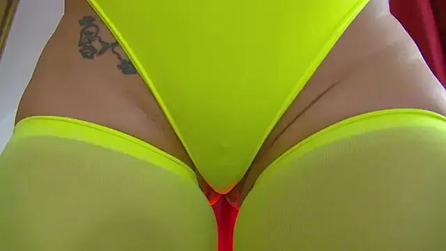 Foxxxy_MILF — Cover my BIG ASS in oil - OILSHOW