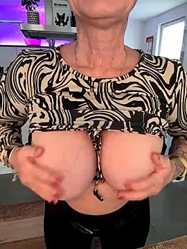 German_Milf — Show BOOBS + 3 Fuck Videos last tip