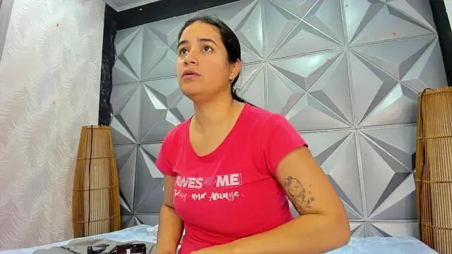 GreciaFox1 — Vibrations for my pussy please