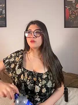 hannaasweet on StripChat 